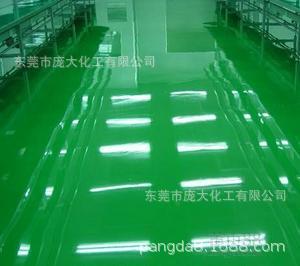 綠(lü)色地(di)坪漆(qi)