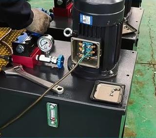 國立液壓，重注安(ān)全生産意識，用心(xin)生産每一台液壓(ya)站