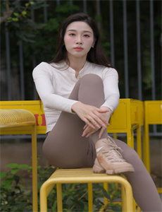 经典三级野外农村妇女