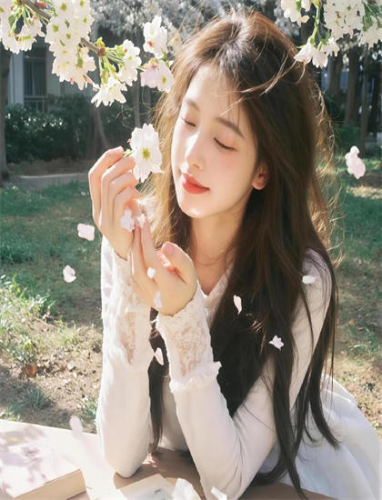 专业战争片评论：Beauty小姐的技术创新与艺术成就 ——深入探索战争片的艺术世界