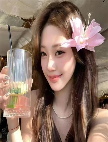 深度探索：《第七日》的叙事技巧与导演风格——一次全面的艺术分析